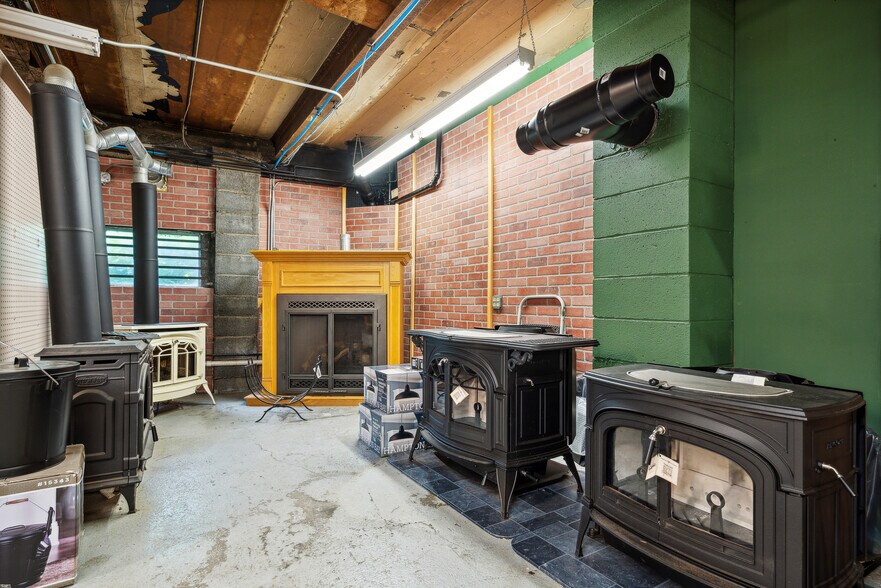 More Photos Of 185 Main St, Bethel Freestanding For Sale