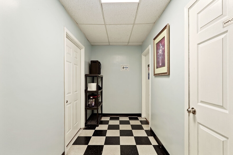 More Photos Of 304 W Harding Way, Stockton Office For Sale