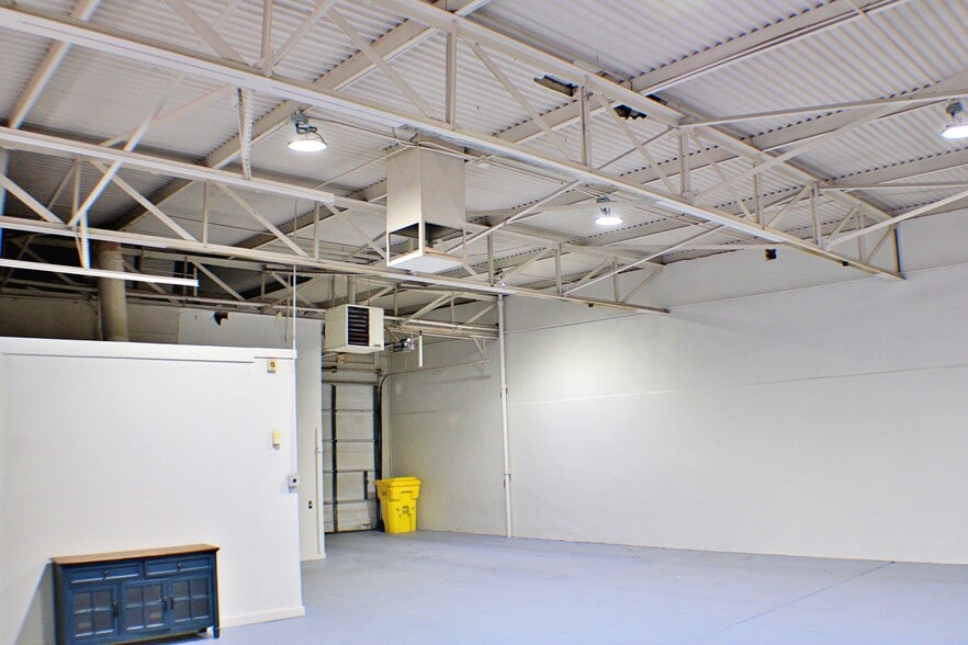 More Photos Of 1500 Wyoming Ave, El Paso Auto Repair For Sale