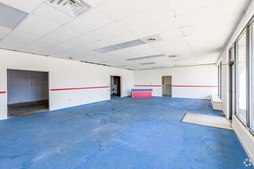 More Photos Of 16761 Saint Clair Ave, East Liverpool Unknown For Lease