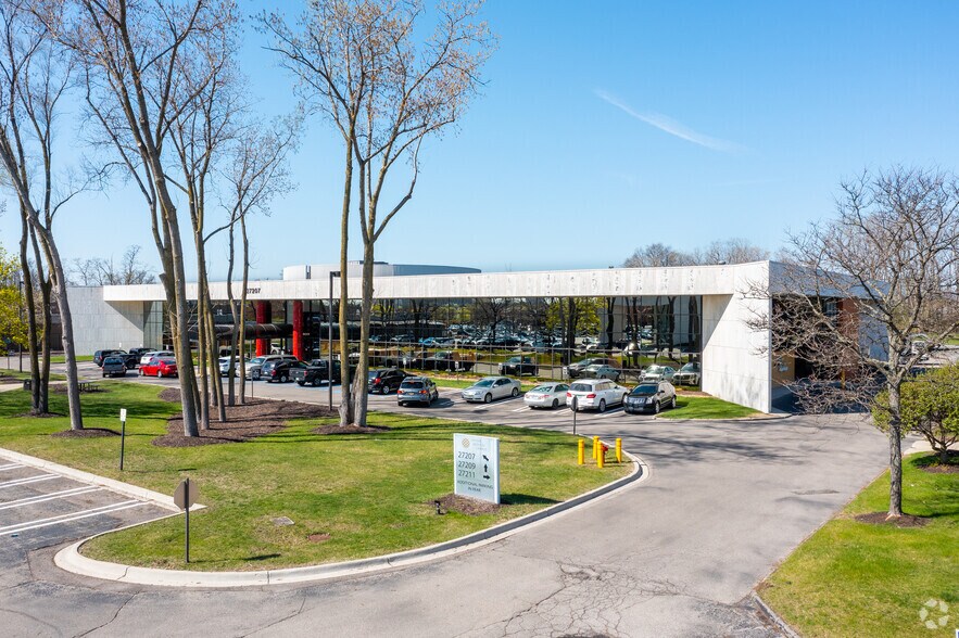 More Photos Of 27177 Lahser Rd, Southfield Unknown For Sale