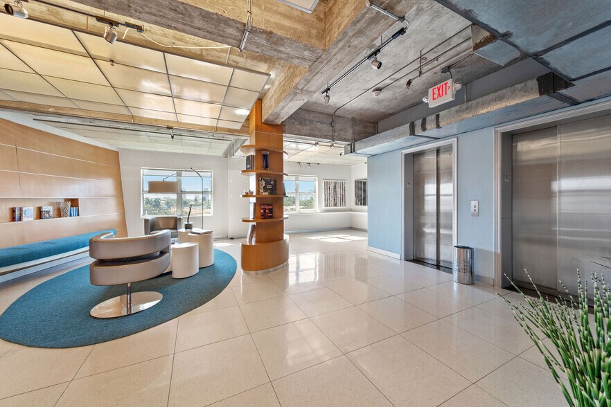 More Photos Of 605 Lincoln Rd, Miami Beach Office Residential For Lease