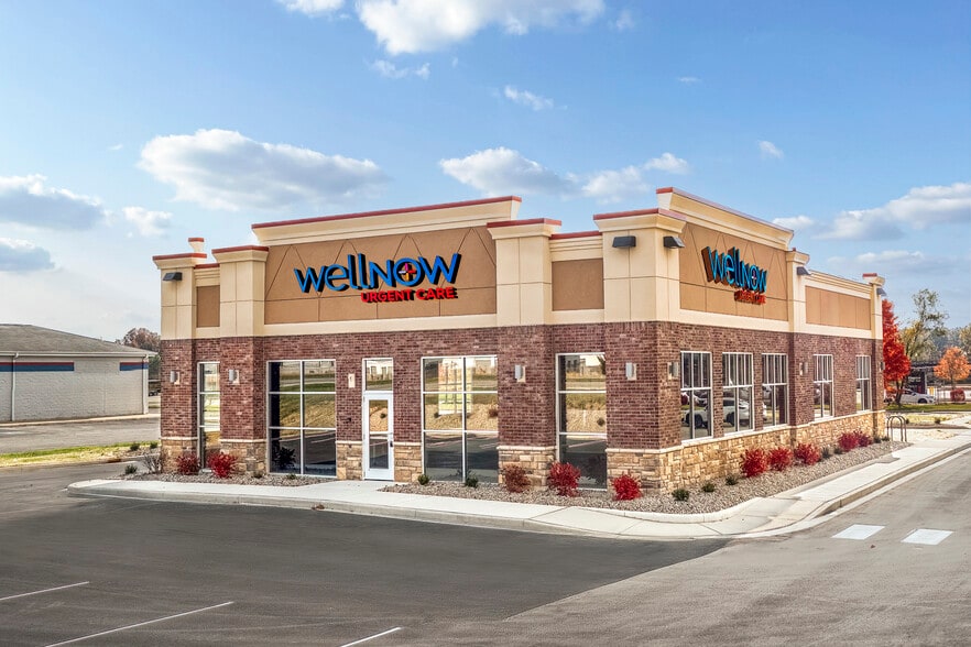 Primary Photo Of 7789 Southtown Xing, Fort Wayne Freestanding For Lease