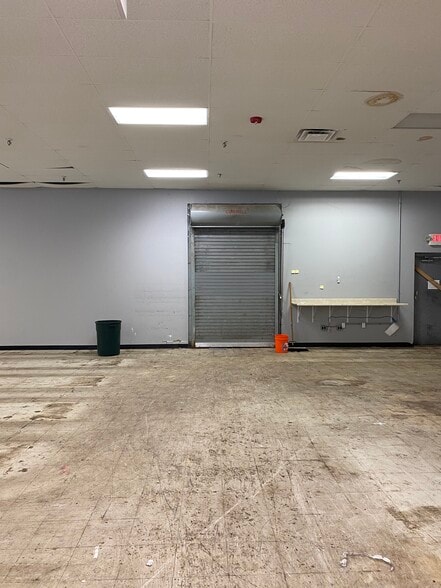 More Photos Of 1201 Park St, Hartford Freestanding For Lease