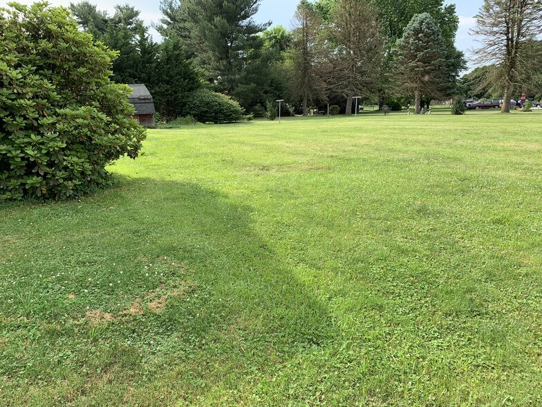 More Photos Of 5405 Village Ct, Adamstown Specialty For Sale