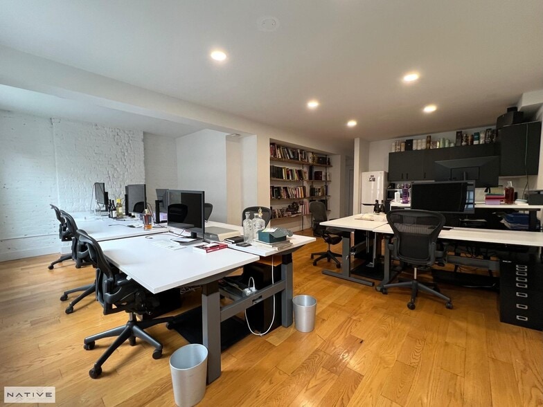 More Photos Of 68 Greenpoint Ave, Brooklyn Loft Creative Space For Lease