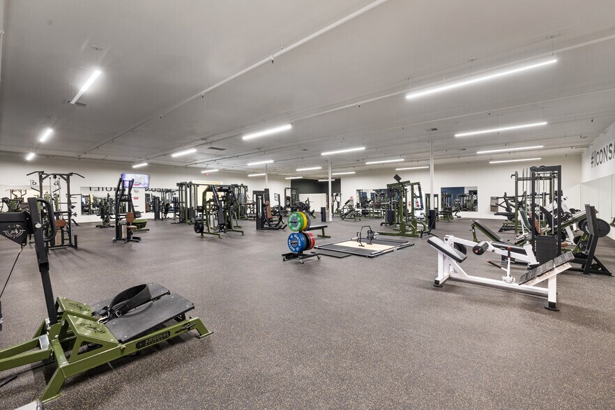 More Photos Of 3455 N Indian Canyon Dr, Palm Springs Unknown For Lease