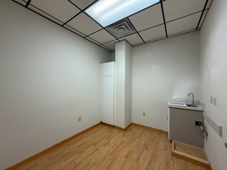 More Photos Of 301 Saddle Dr, Helena Medical For Lease