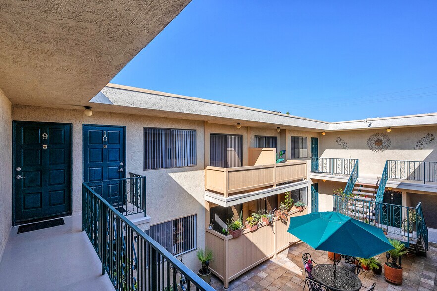 More Photos Of 7605 W Manchester Ave, Playa Del Rey Apartments For Sale