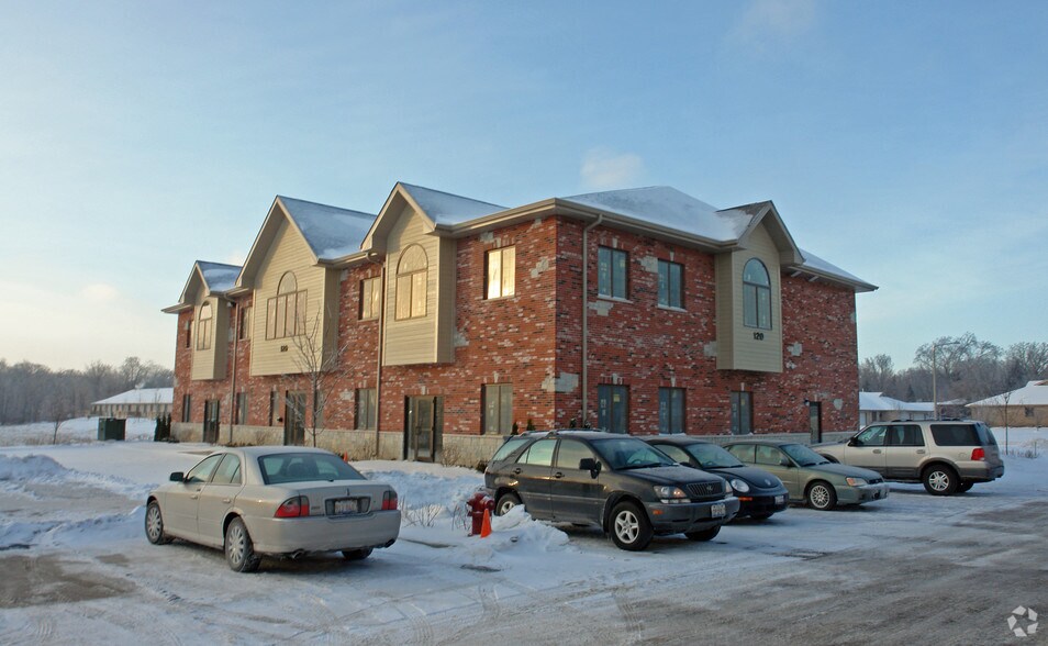 More Photos Of 120 Batson Ct, New Lenox Office For Lease