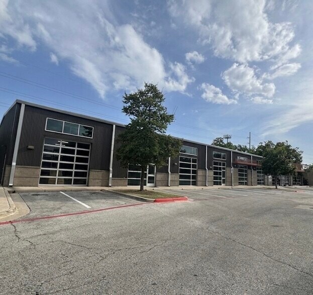 More Photos Of 630 Ralph Ablanedo Dr, Austin Unknown For Lease