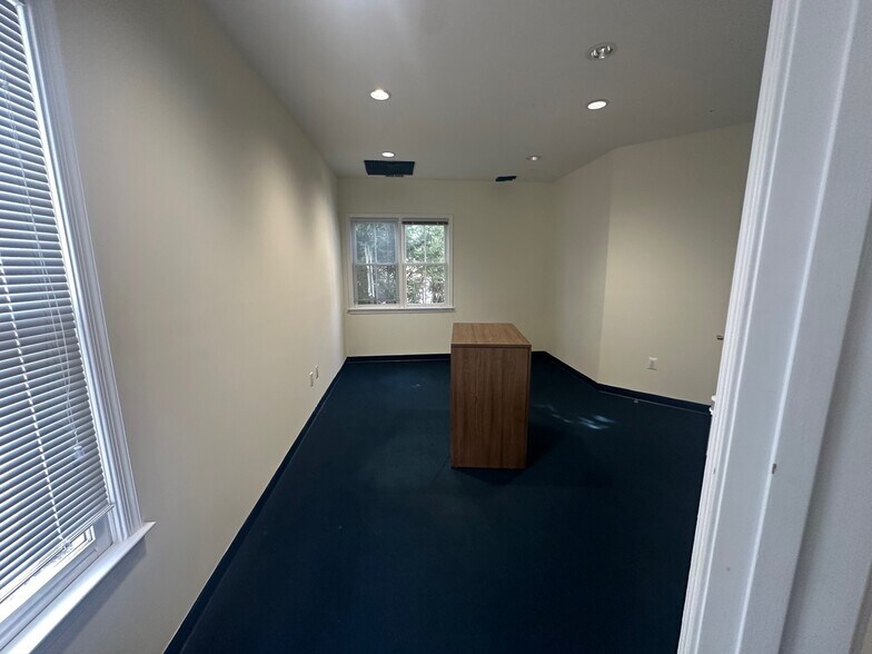 More Photos Of 333 Main St, Gaithersburg Office For Lease