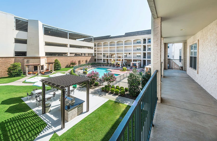 More Photos Of 301-409 N Walker Ave, Oklahoma City Apartments For Lease