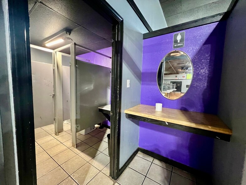 More Photos Of 5400 E 12th St, Kansas City Freestanding For Sale