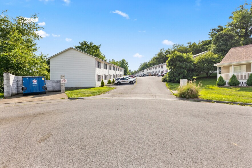 More Photos Of 265 Hallock Pl, Abingdon Multifamily For Sale