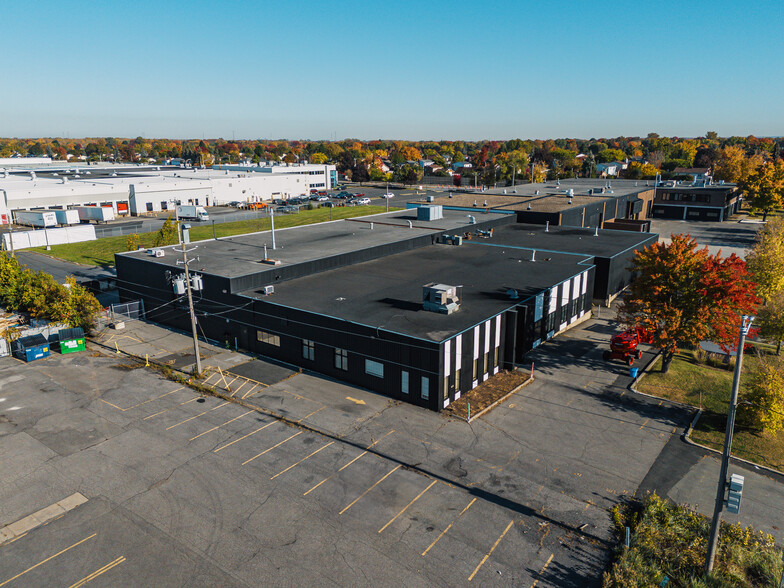 Primary Photo Of 115 Rue de Lauzon, Boucherville Manufacturing For Lease