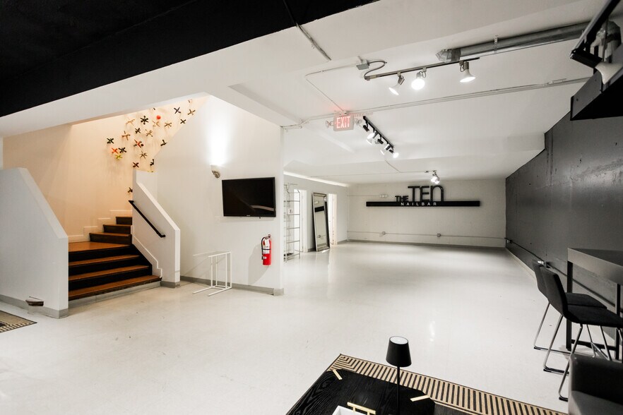 More Photos Of 6541 Woodward Ave, Detroit Storefront For Sale