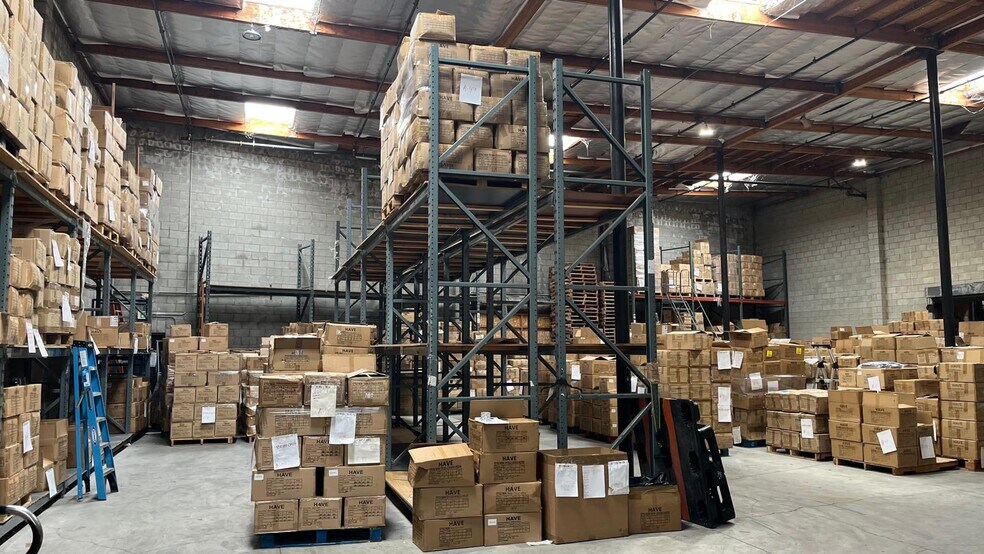 More Photos Of 820 Gladys Ave, Los Angeles Warehouse For Lease