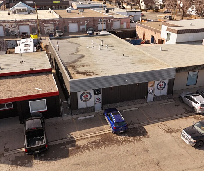 Primary Photo Of 242 12B St N, Lethbridge Warehouse For Sale