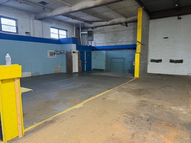 More Photos Of 47 Maple Ave, Flemington Light Manufacturing For Lease
