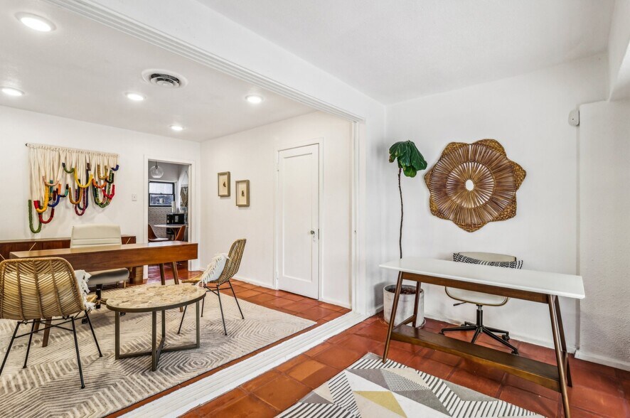 More Photos Of 7735 Mocking Bird Ln, San Antonio Lodge Meeting Hall For Sale