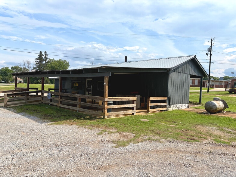 More Photos Of 285 N Garland Rd, Mckenzie General Retail For Sale