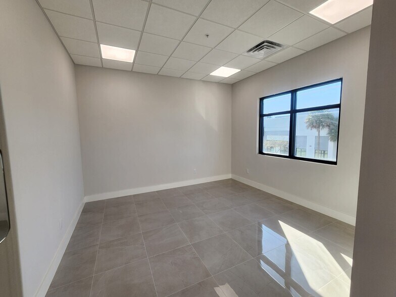 More Photos Of 9100 Belvedere Rd, Royal Palm Beach Unknown For Lease