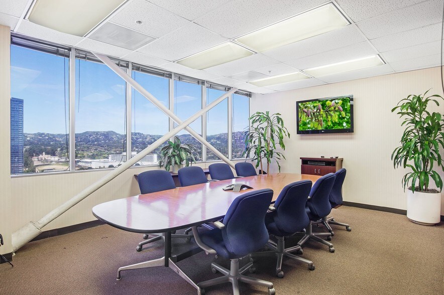 More Photos Of 2080 Century Park E, Los Angeles Medical For Lease