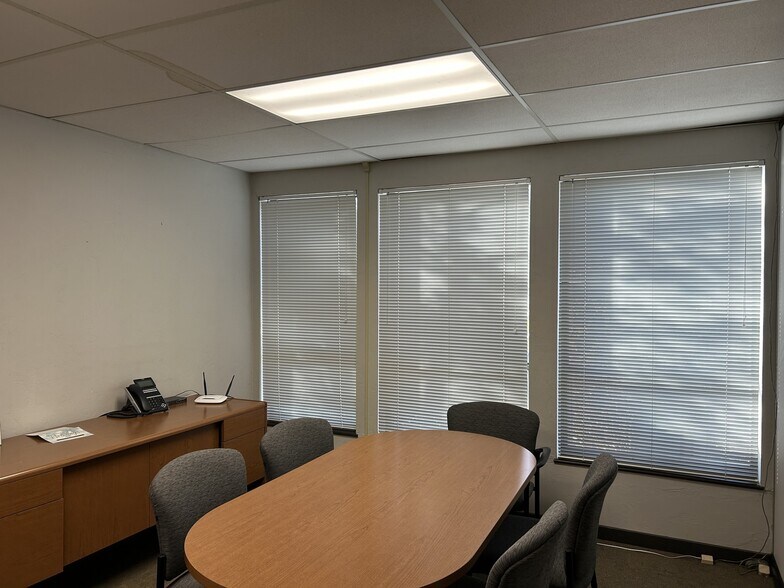 More Photos Of 1250 Springfield Pike, Cincinnati Office For Lease