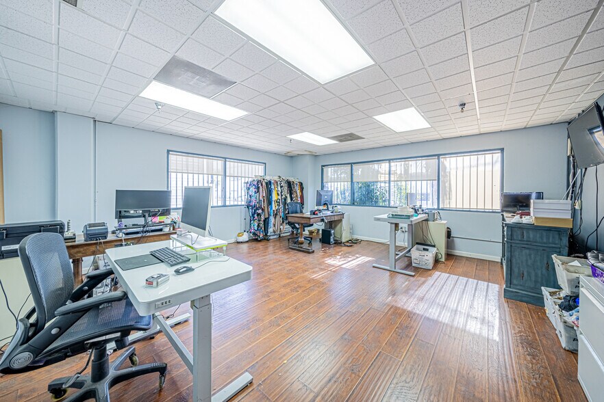 More Photos Of 2947 E 44th St, Vernon Warehouse For Sale