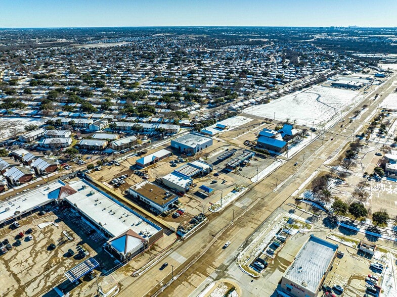 More Photos Of 811 S Greenville Ave, Allen Carwash For Sale