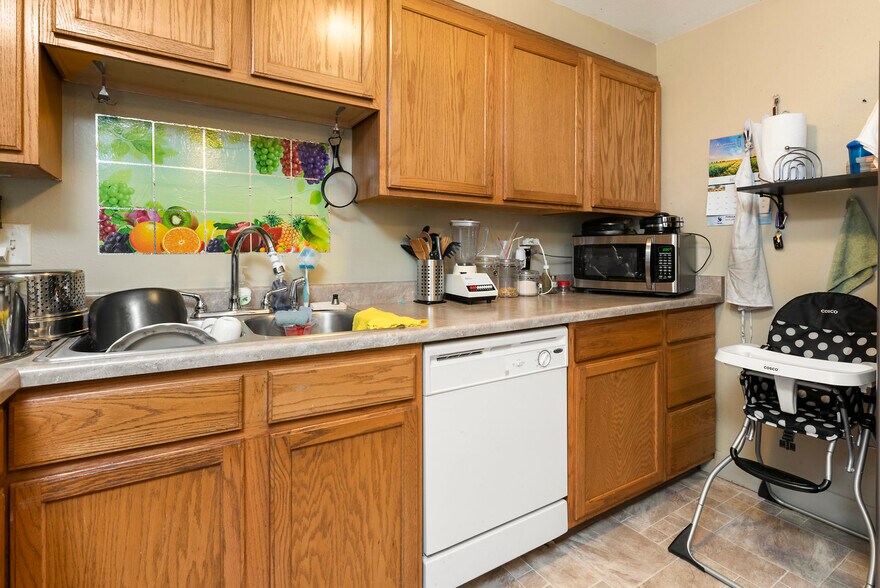 More Photos Of 4060 Airport Rd, Colorado Springs Apartments For Sale