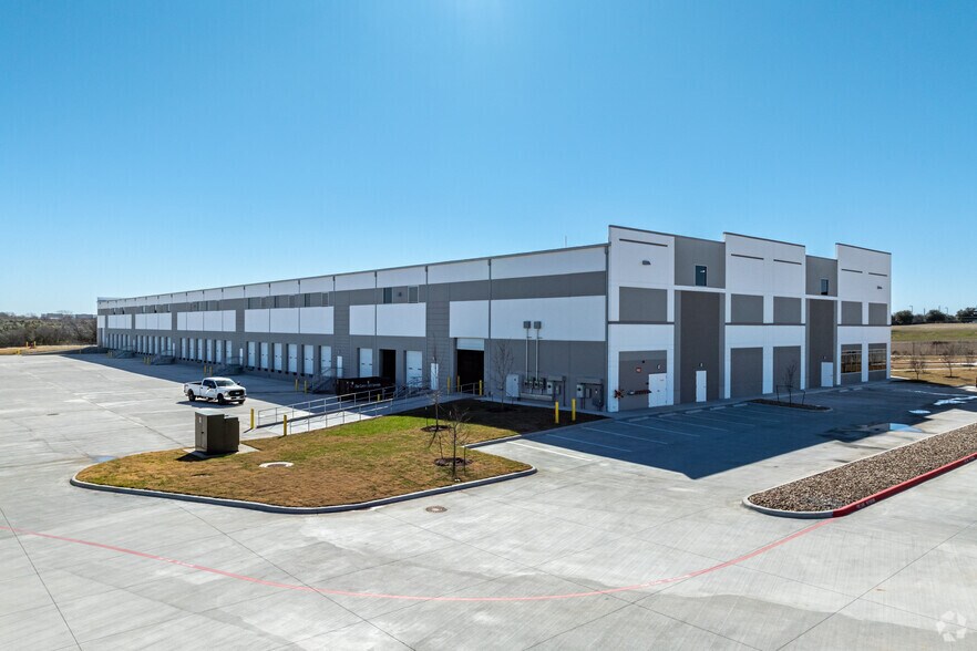 More Photos Of 8522 Connor Lane Bldg B, Austin Unknown For Lease