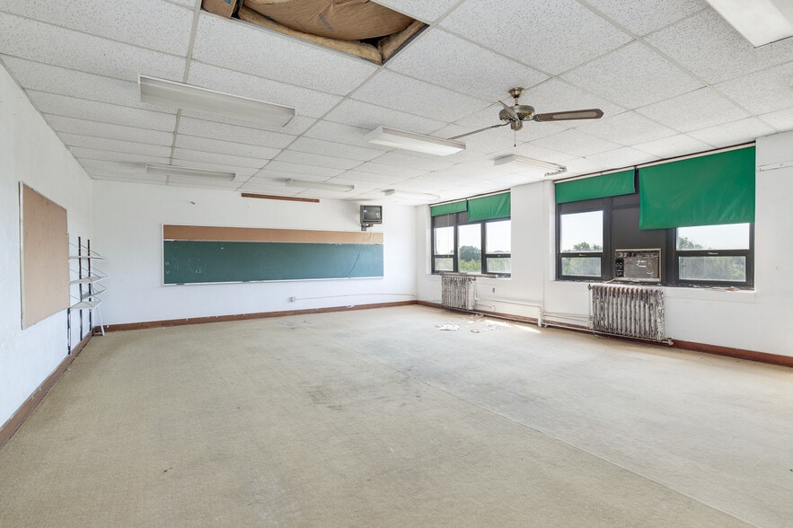 More Photos Of 311 N A St, Wellington Schools For Sale