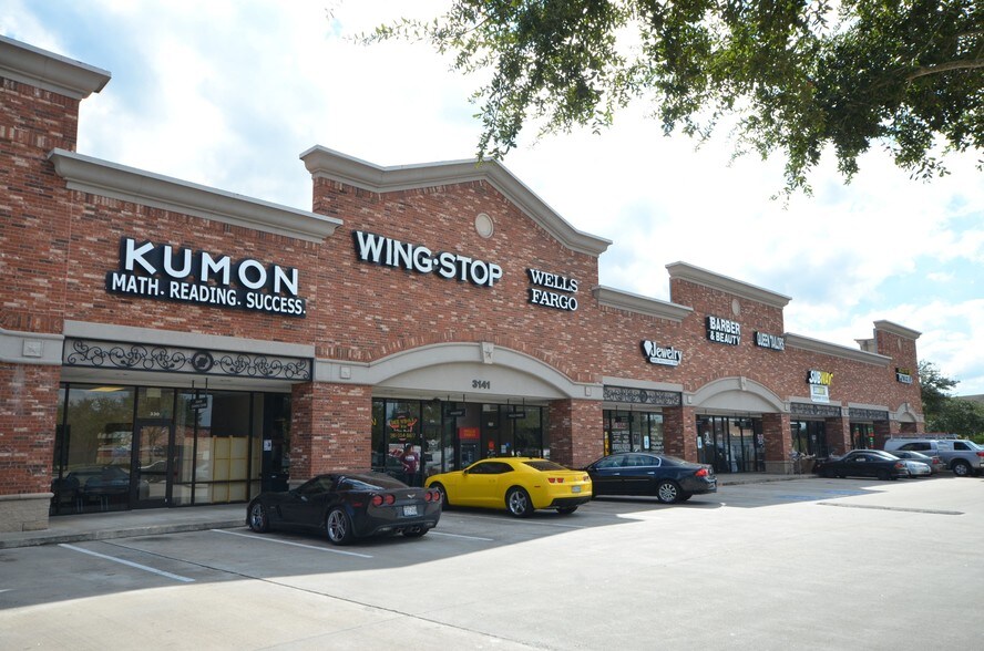 More Photos Of 3125-3141 FM-528, Webster Unknown For Lease