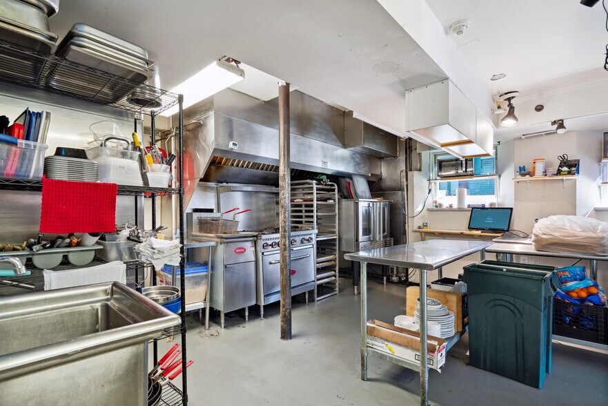 More Photos Of 15 Lebanon St, Hanover Freestanding For Sale