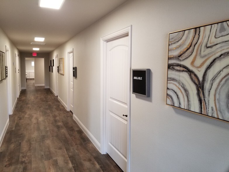 More Photos Of 200 S Main St, Rhome Religious Facility For Lease