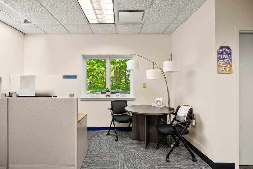 More Photos Of 25 Delaware Ave, Delmar Office For Sale