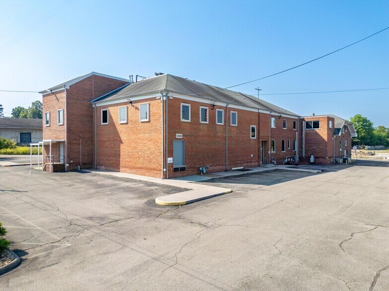 More Photos Of 240 Edwards St, Cleveland Office For Sale