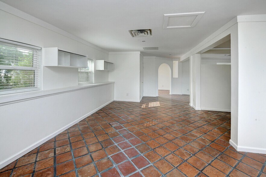 More Photos Of 3854 E Fort Lowell Rd, Tucson Freestanding For Sale