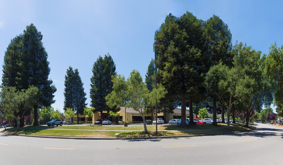 More Photos Of 1341-1353 Redwood Way, Petaluma Flex For Lease