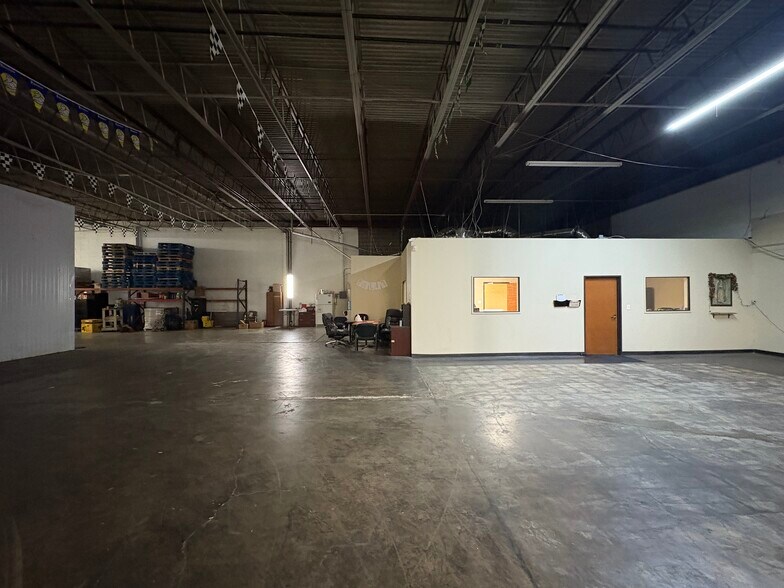 More Photos Of 3002-3014 Avenue E E, Arlington Light Manufacturing For Lease
