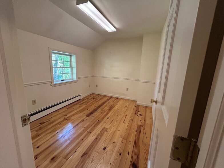 More Photos Of 489 Danbury Rd, Wilton Office Residential For Lease