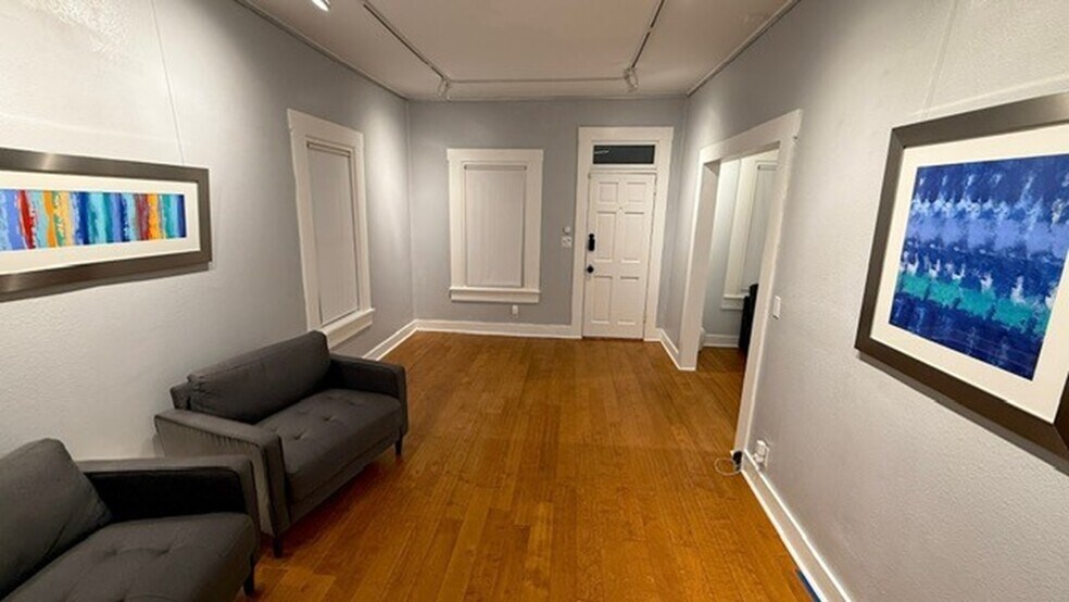 More Photos Of 1923 E 6th Ave, Tampa Office For Sale