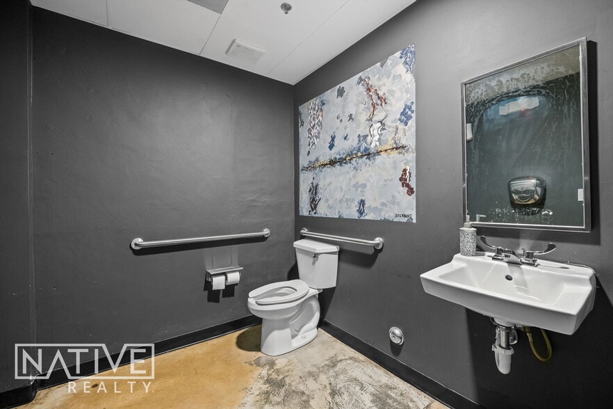 More Photos Of 702-706 NE 1st Ave, Fort Lauderdale Restaurant For Lease