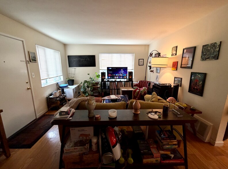 More Photos Of 539 Mandana Blvd, Oakland Apartments For Sale