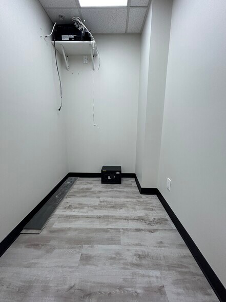 More Photos Of 176 N Village Ave, Rockville Centre Medical For Lease