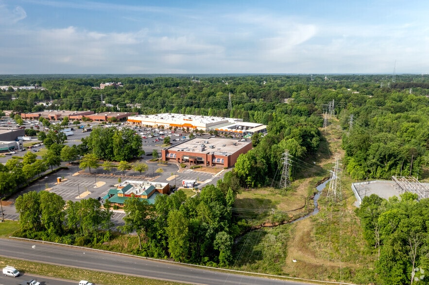 More Photos Of 10404 E Independence Blvd, Matthews Unknown For Lease