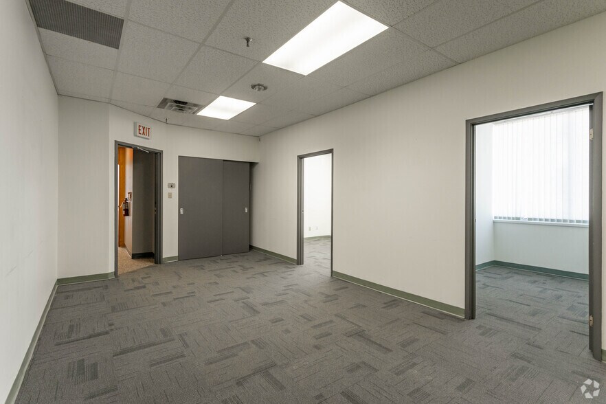 More Photos Of 1431-1527 Rebecca St, Oakville Unknown For Sale