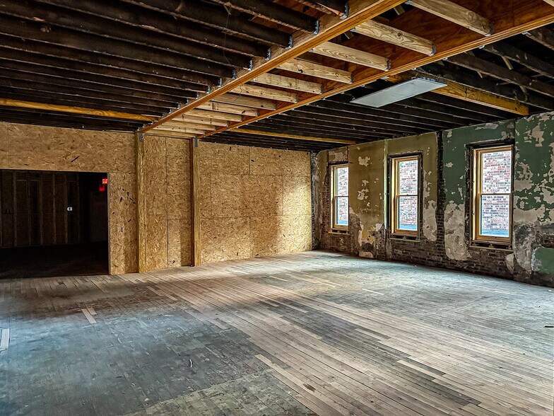 More Photos Of 802 18th Ave S, Nashville Office For Sale